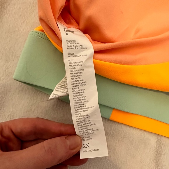 Fabletics Plus Size On-The-Go Midi Medium Impact Sports Bra 2X - Picture 5 of 6